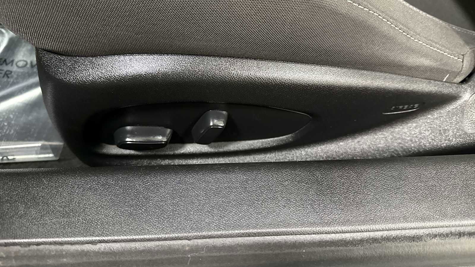 Used 2020 Chevrolet Camaro LT image 14