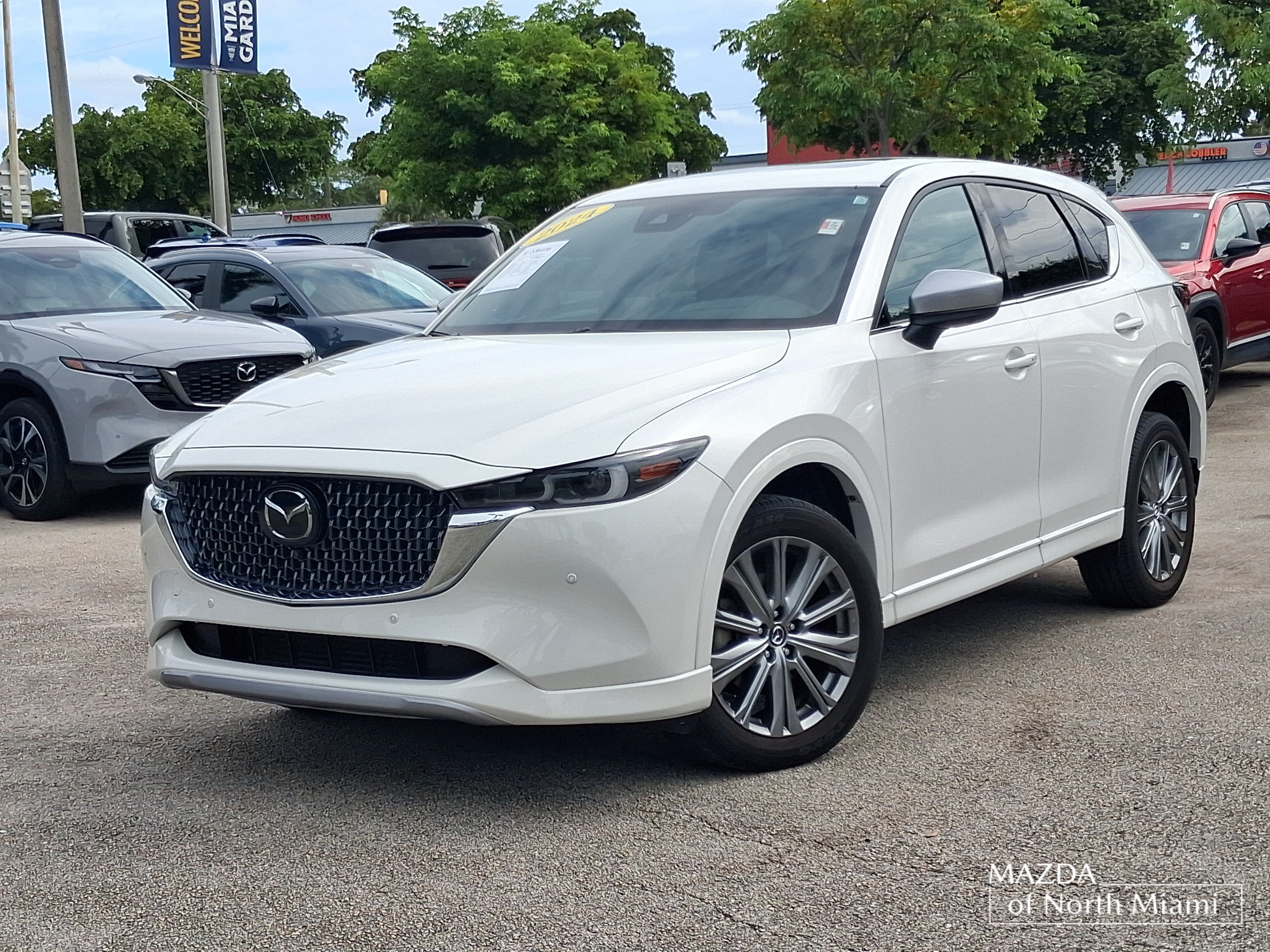 Certified 2024 MAZDA CX-5 Signature AWD/4WD image 1