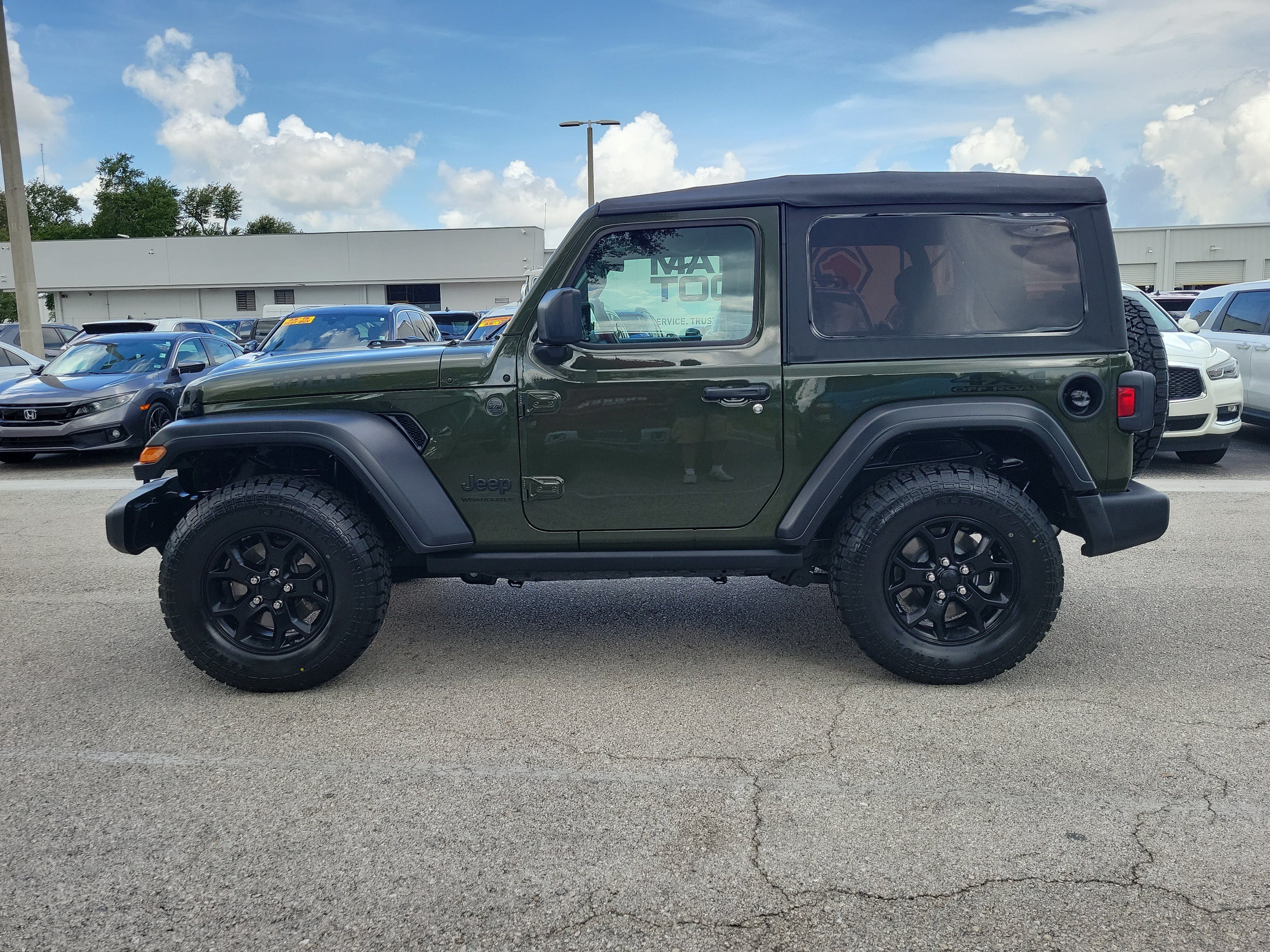 Used 2023 Jeep Wrangler Sport AWD/4WD image 6