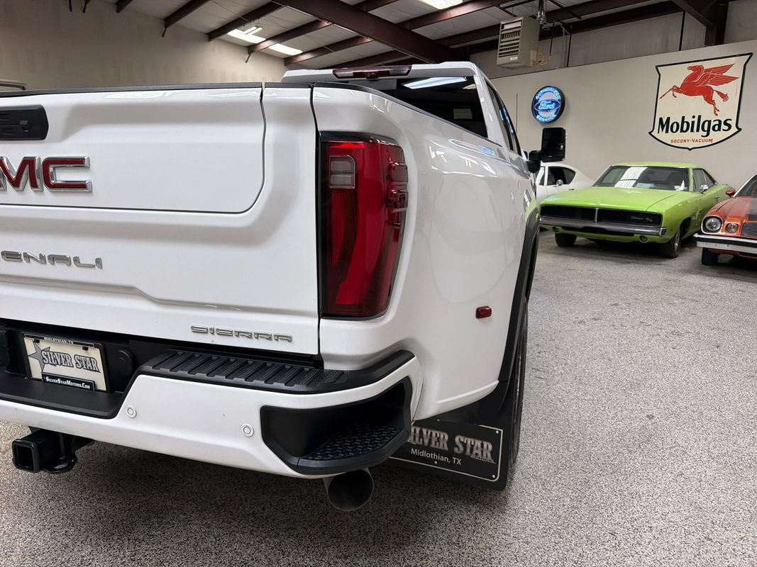 Used 2024 GMC Sierra 3500 Denali w/ Denali Reserve Package AWD/4WD image 16