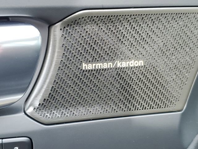 New 2026 Volvo XC40 B5 Plus w/ Protection Package Premier image 22