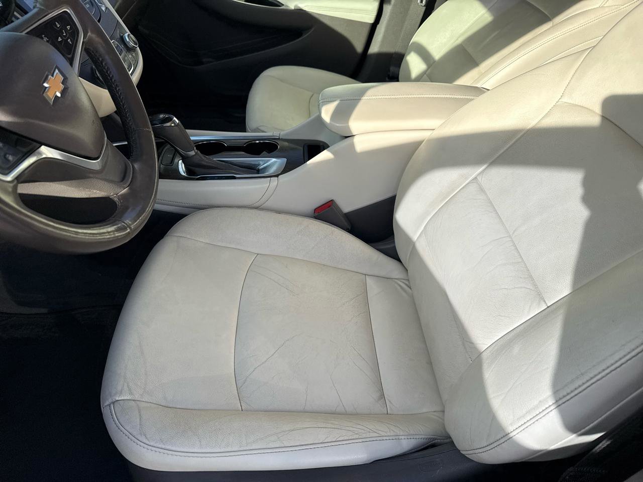 Used 2020 Chevrolet Malibu LT w/ Leather Package FWD image 10