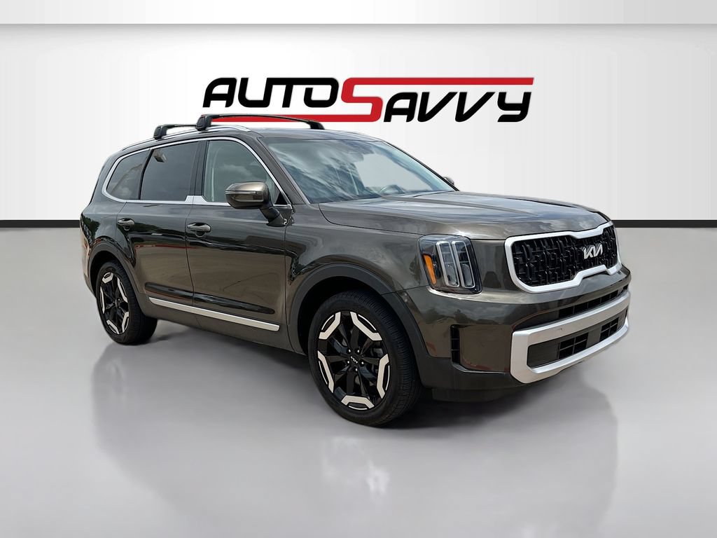 Used 2024 Kia Telluride EX w/ EX Captain's Chair Package