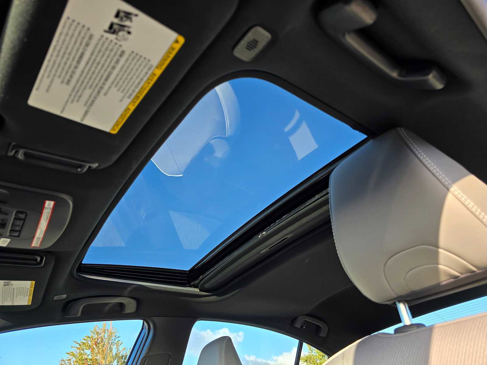 Certified 2025 Toyota Camry SE image 25