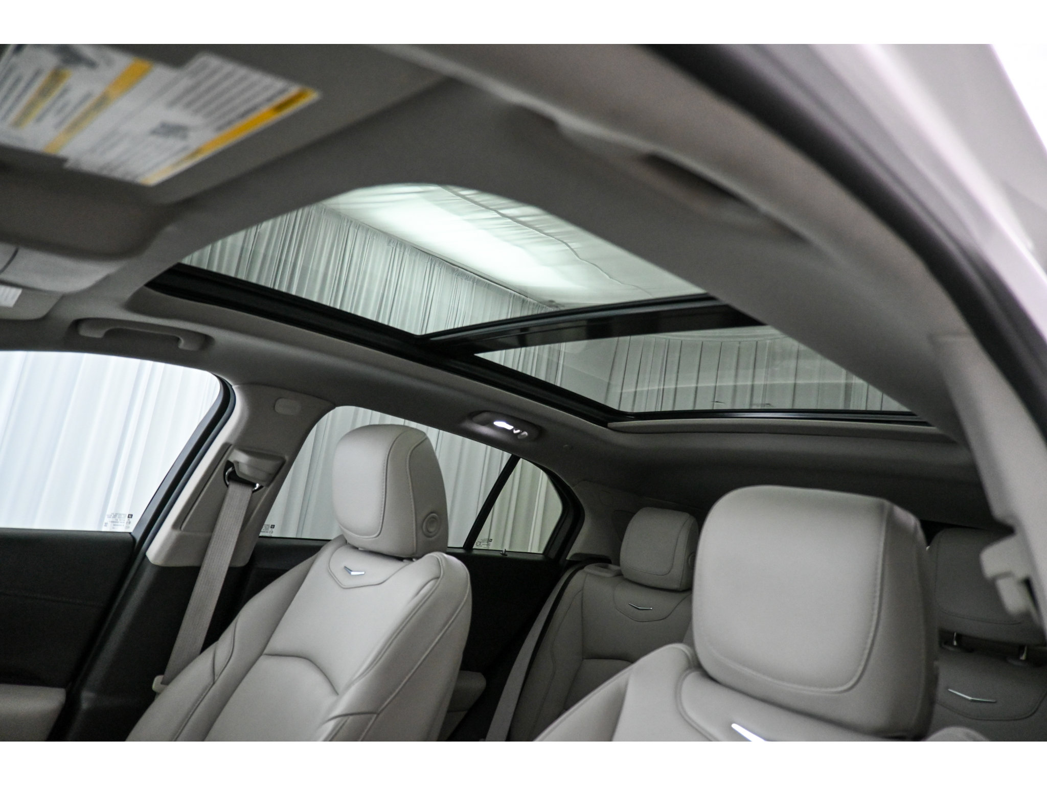Used 2023 Cadillac XT4 Premium Luxury w/ Cold Weather Package FWD image 35
