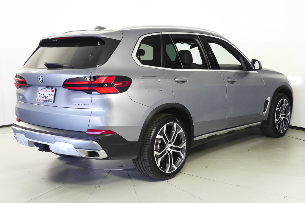 Certified 2024 BMW X5 sDrive40i w/ Parking Assistance Package RWD image 7