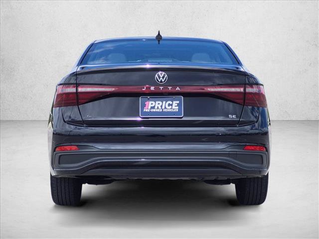 Used 2025 Volkswagen Jetta SE w/ Sunroof Package FWD image 7