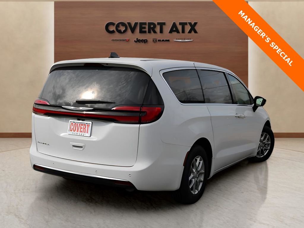 New 2026 Chrysler Pacifica Select image 5