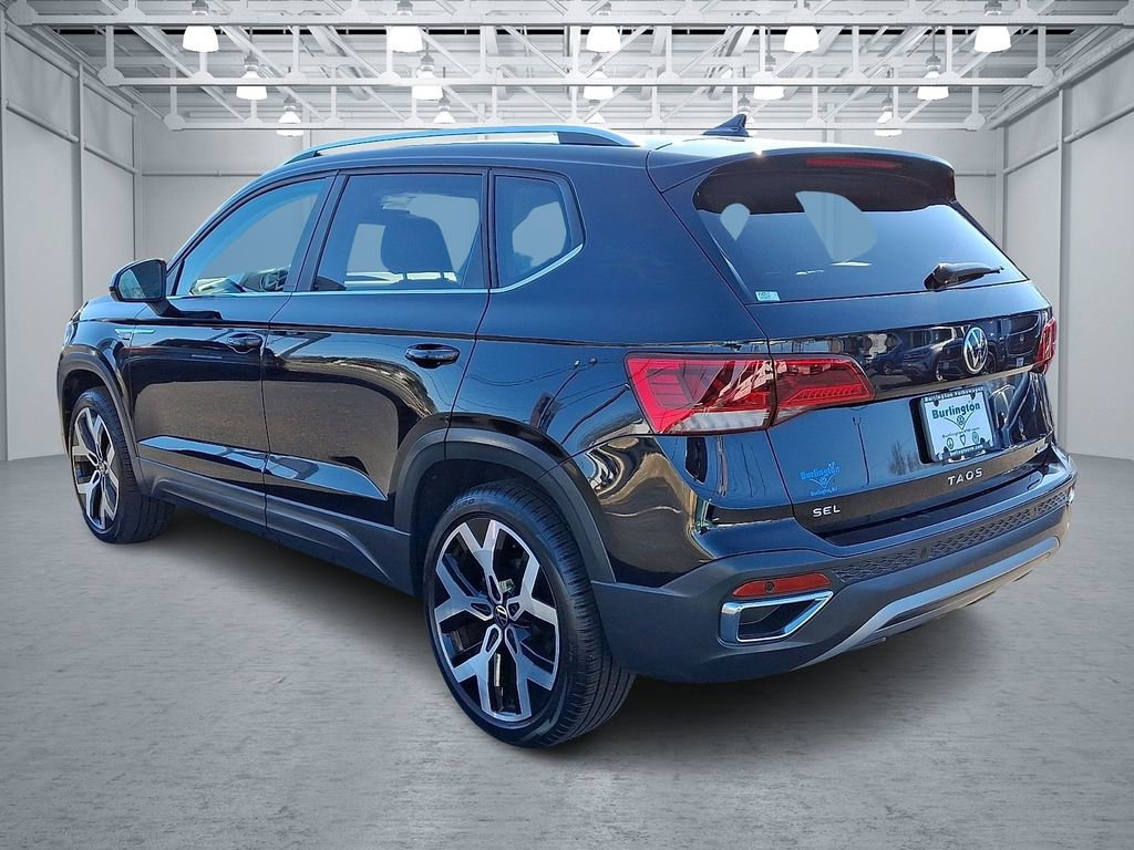 Certified 2023 Volkswagen Taos SEL image 4