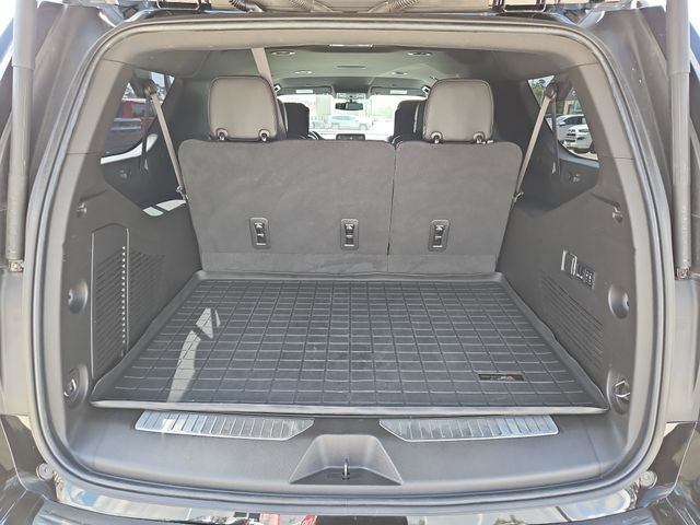 Used 2021 Chevrolet Suburban RST w/ Luxury Package image 17