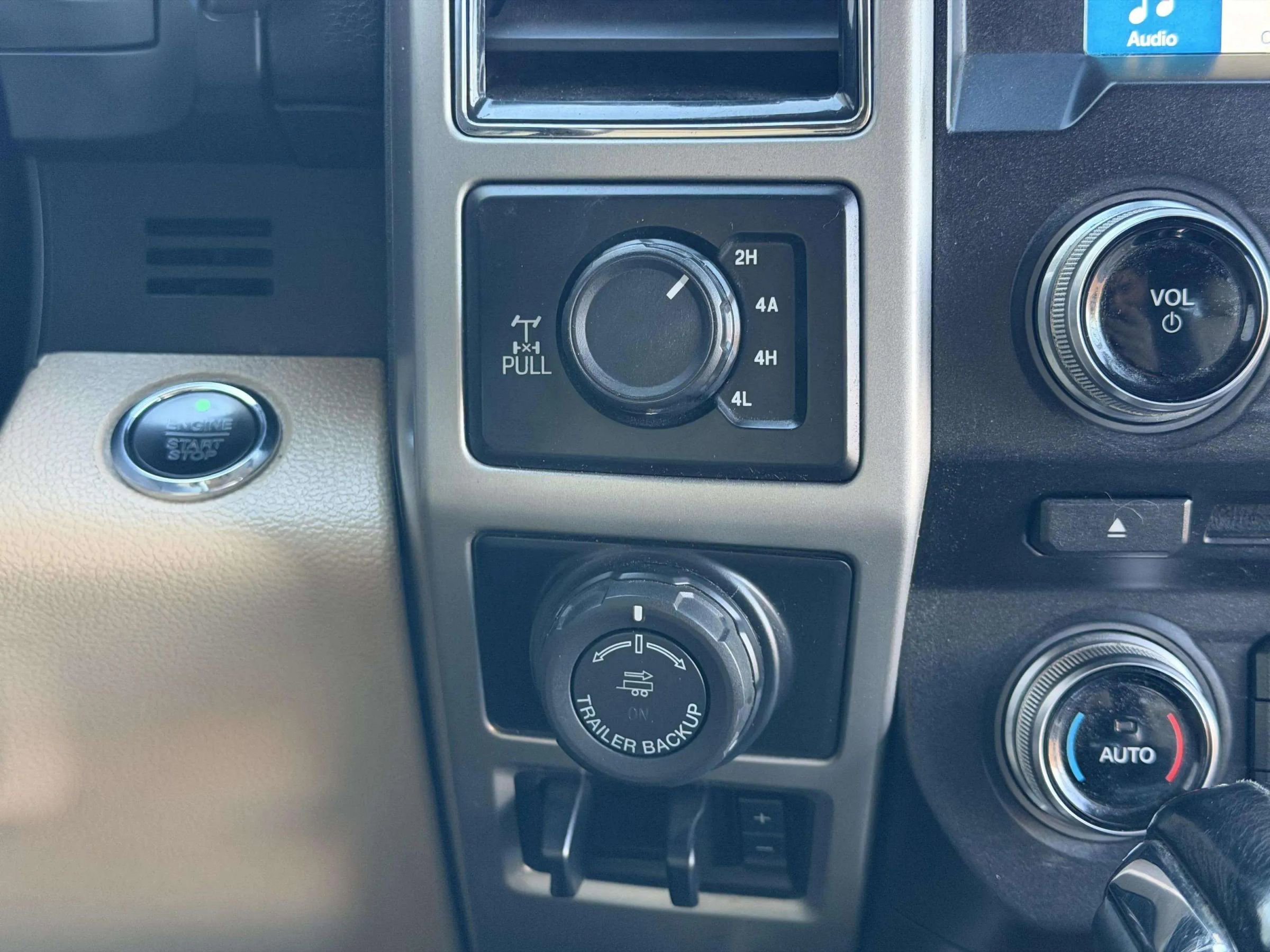 Used 2017 Ford F150 Lariat w/ Equipment Group 502A Luxury image 30