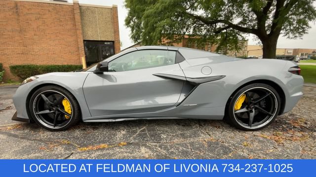 Used 2025 Chevrolet Corvette E-Ray AWD/4WD image 5