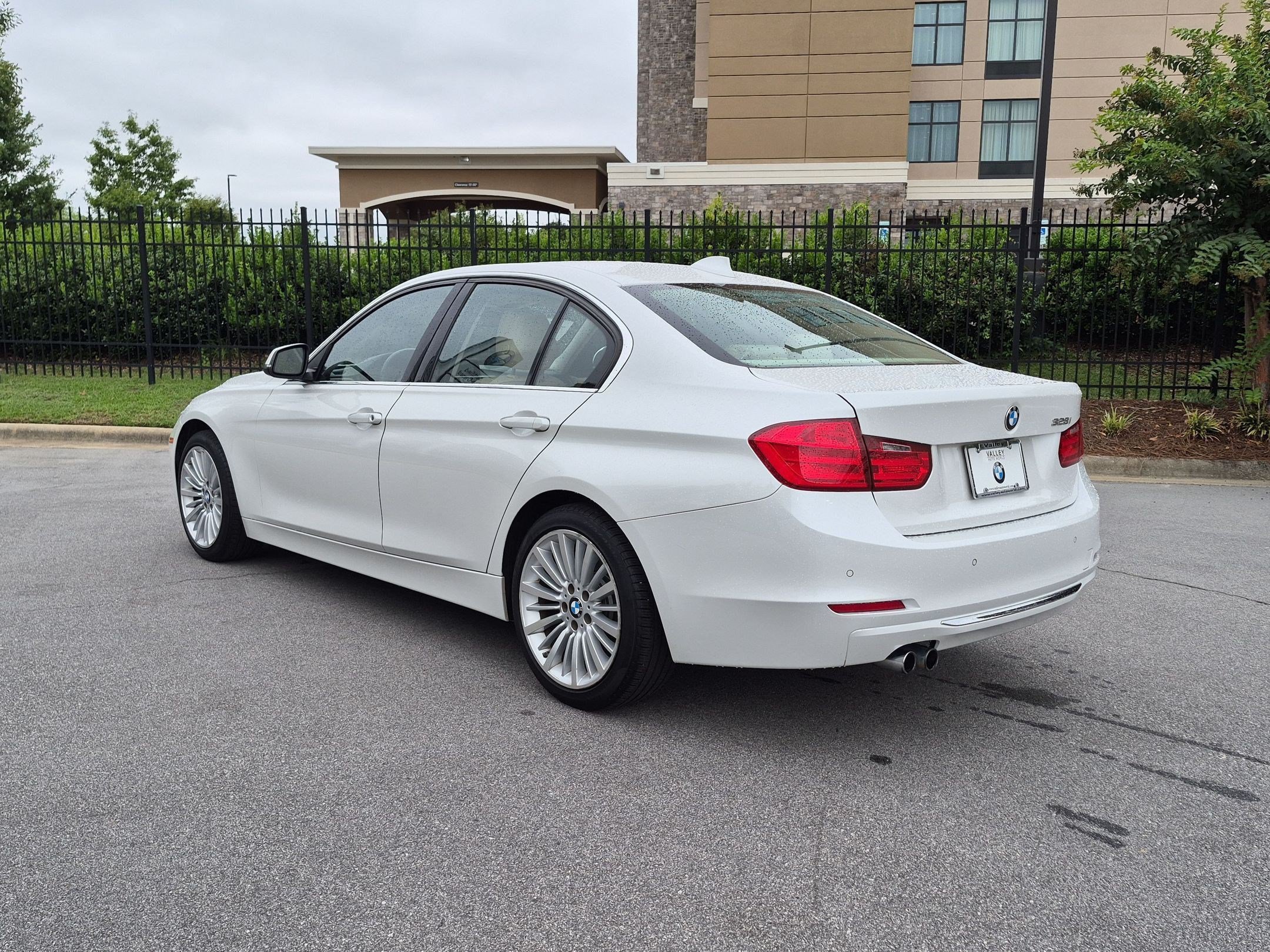 Used 2015 BMW 328i Sedan RWD image 5