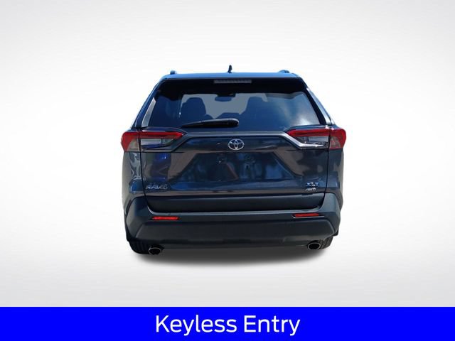 Used 2022 Toyota RAV4 XLE Premium AWD/4WD image 8