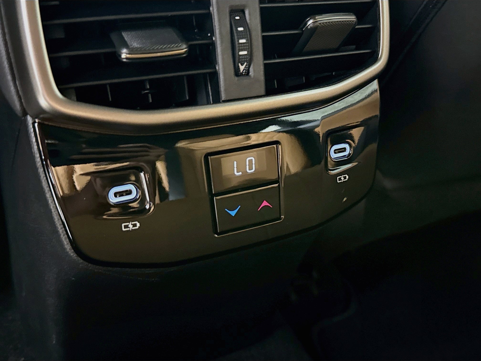 Used 2024 Lexus RX 350 Premium w/ Accessory Package FWD image 31