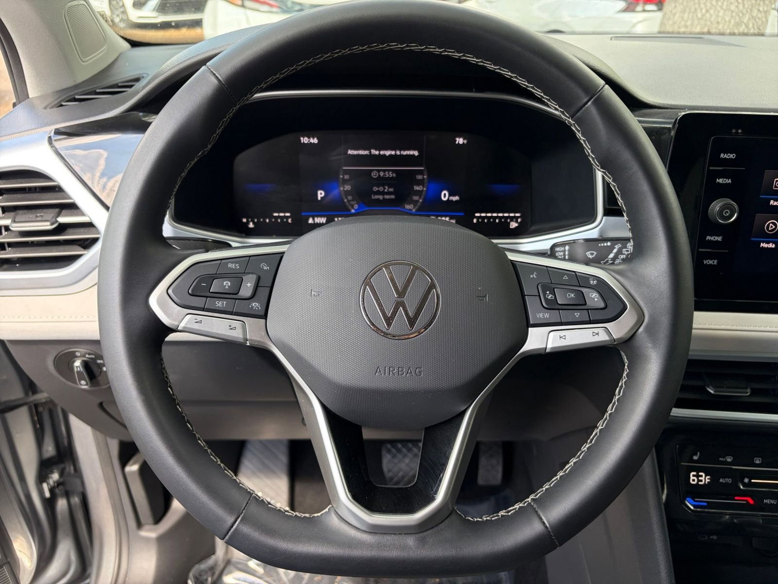 Used 2025 Volkswagen Taos SE image 27