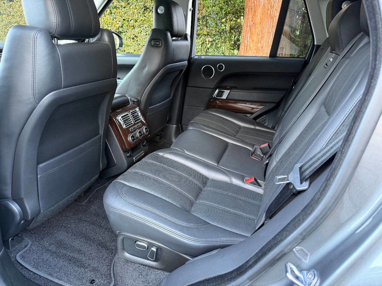 Used 2014 Land Rover Range Rover Supercharged AWD/4WD image 17