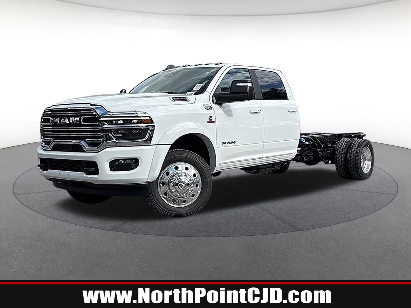 New 2026 RAM 5500 4x4 Crew Cab image 1