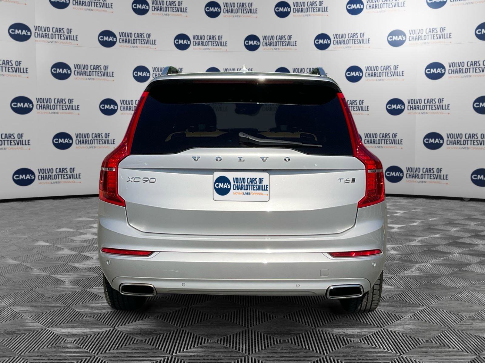 Used 2018 Volvo XC90 T6 Momentum w/ Convenience Package AWD/4WD image 4