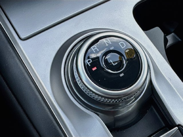 Used 2024 Ford Explorer XLT AWD/4WD image 21