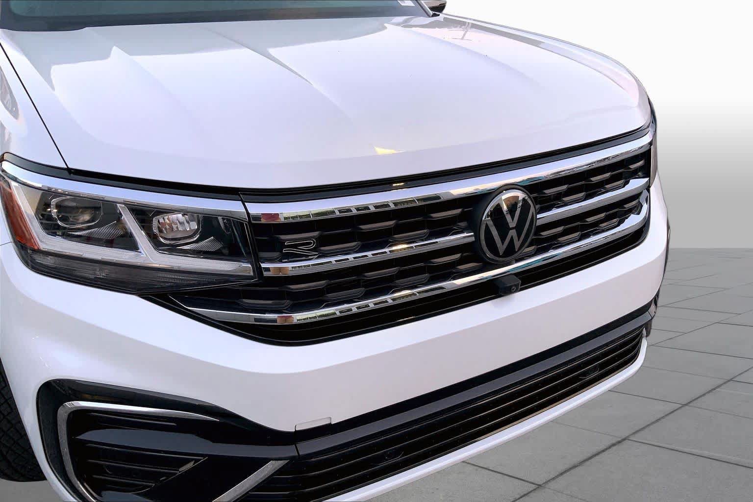 Used 2023 Volkswagen Atlas Cross Sport SEL Premium R-Line AWD/4WD image 25