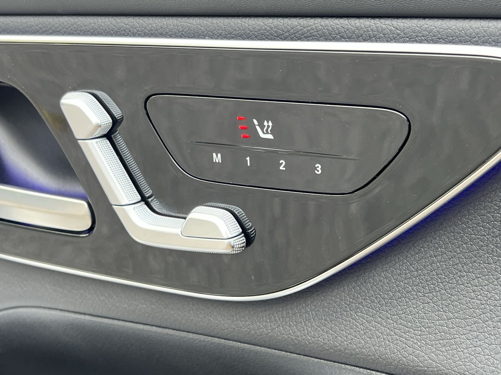 Certified 2023 Mercedes-Benz GLC 300 4MATIC image 40