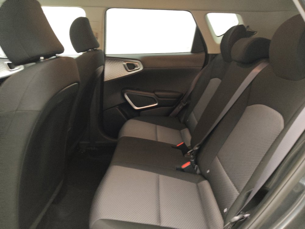 Used 2020 Kia Soul LX FWD image 18