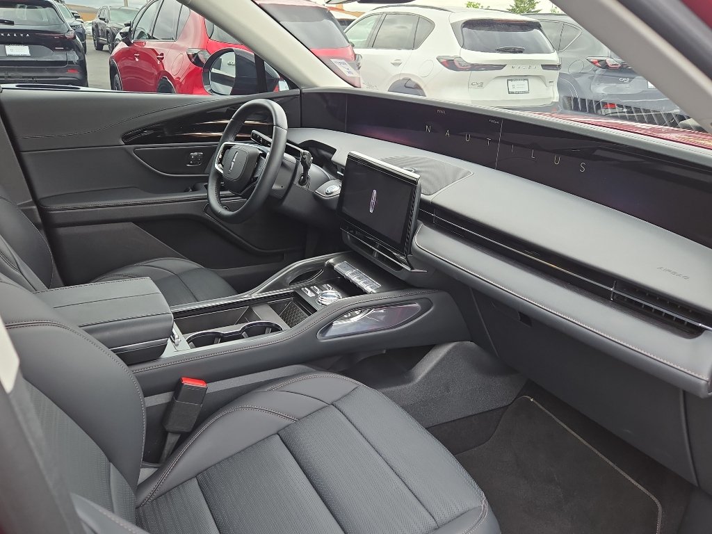 Used 2026 Lincoln Nautilus Reserve w/ Jet Appearance Package AWD/4WD image 19