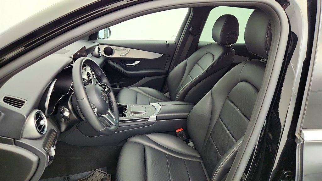 Used 2022 Mercedes-Benz GLC 300 image 18