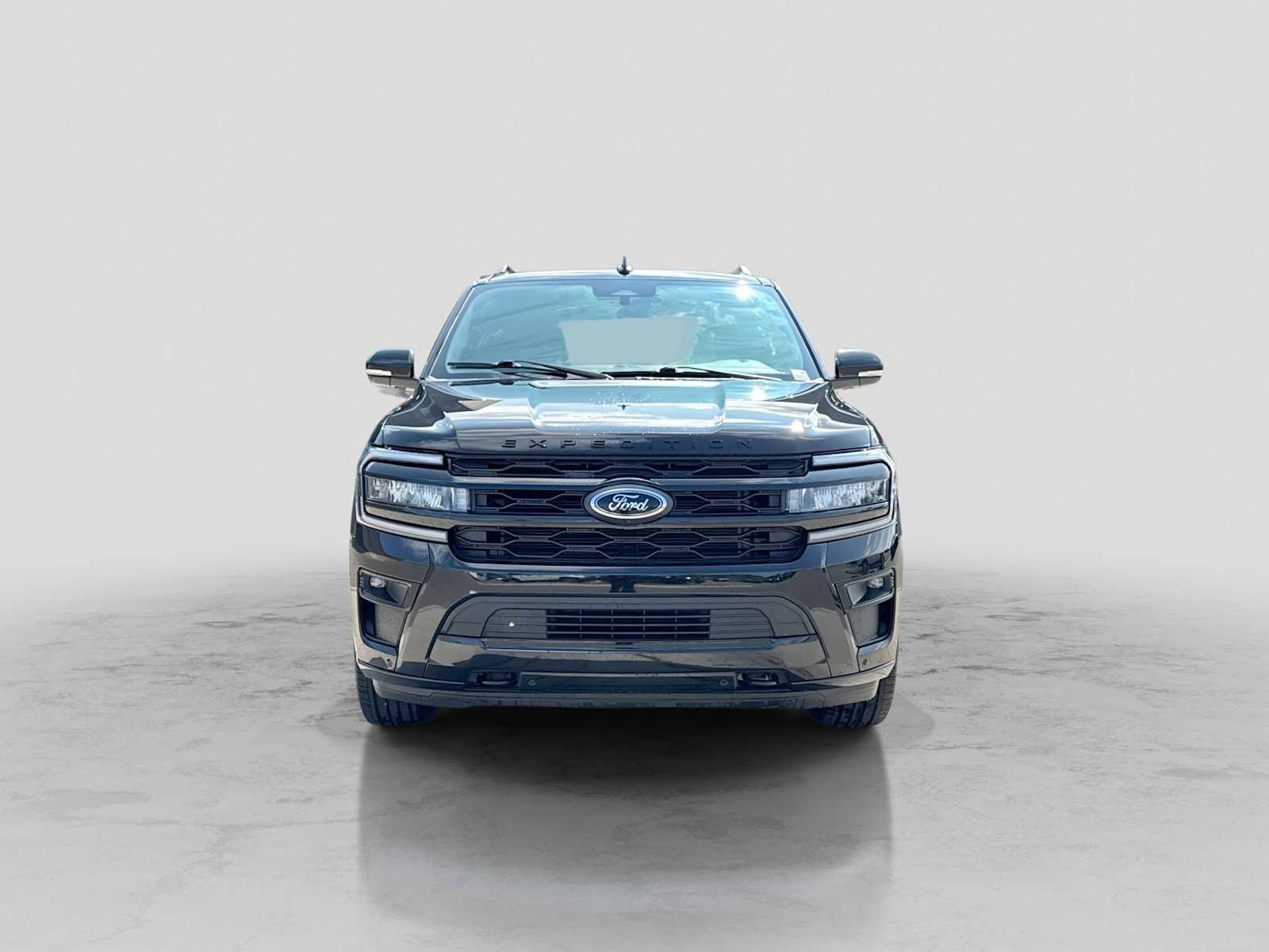 Used 2023 Ford Expedition Limited AWD/4WD image 9
