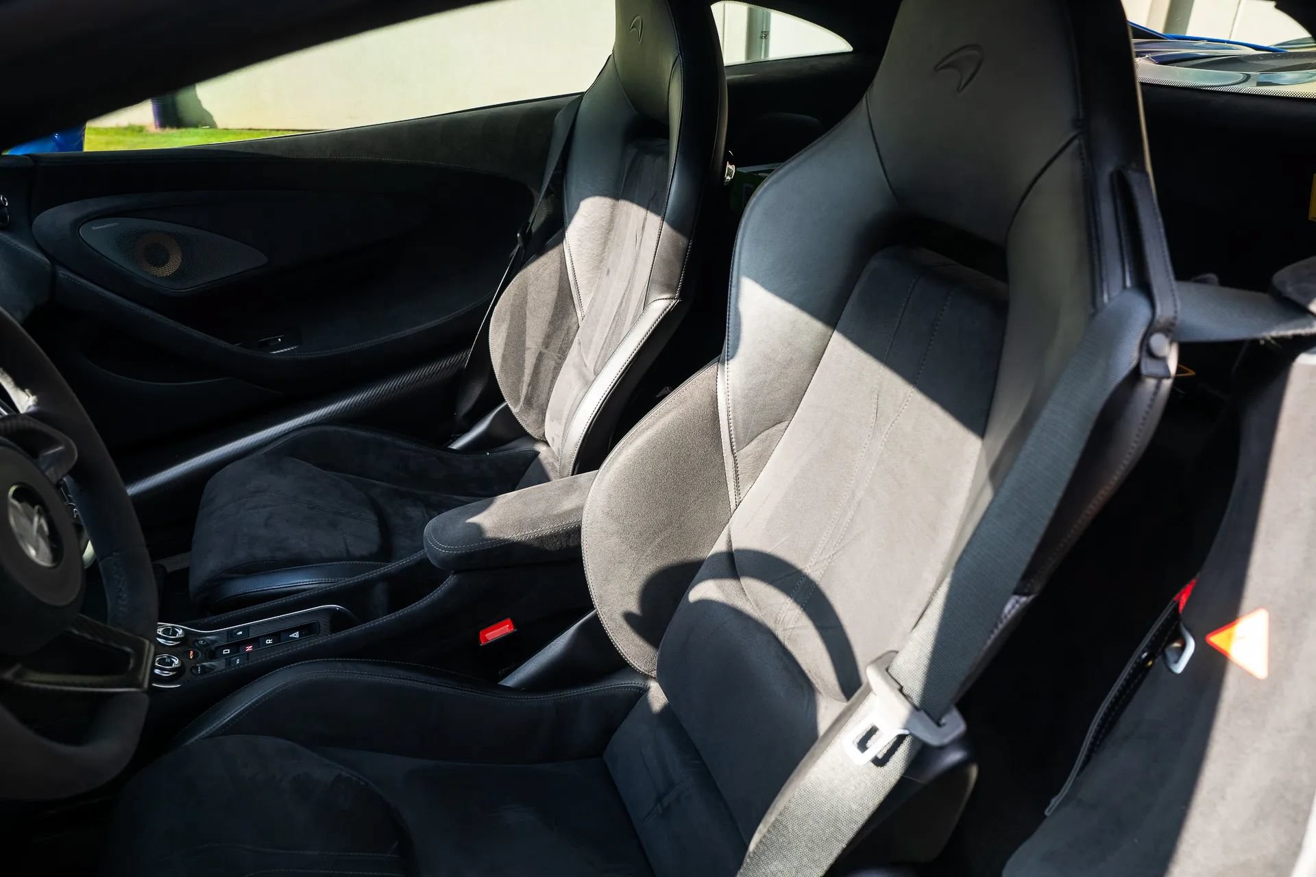 Used 2019 McLaren 600LT RWD image 24