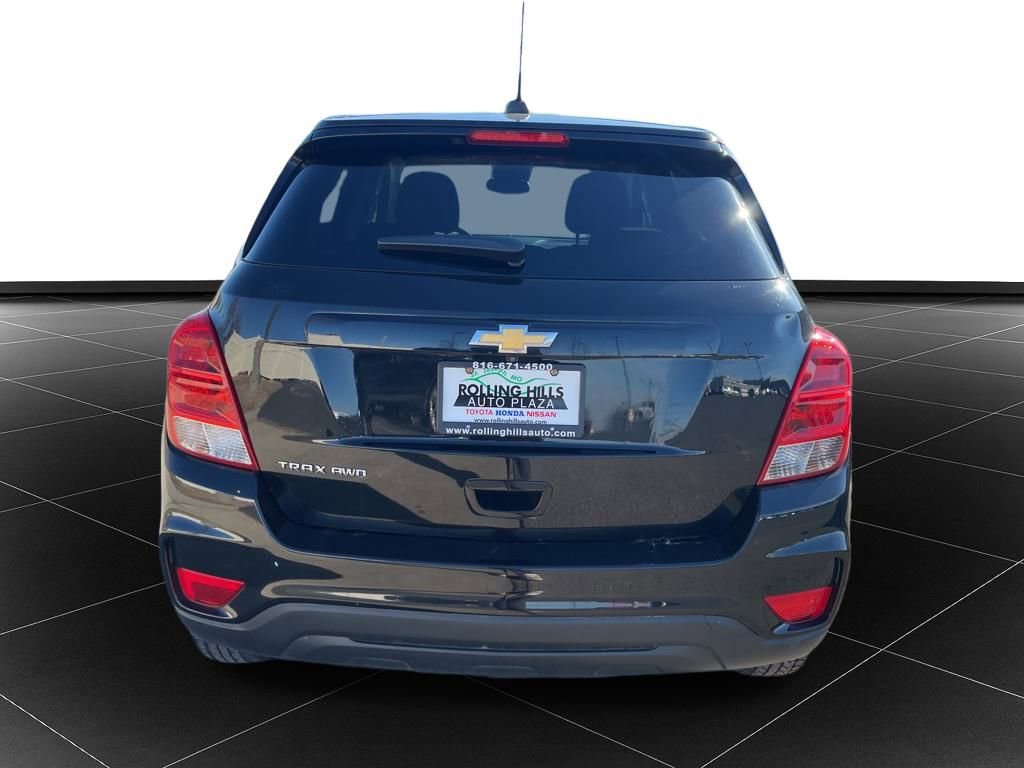 Used 2020 Chevrolet Trax LS w/ Tint and Cruise Package image 4