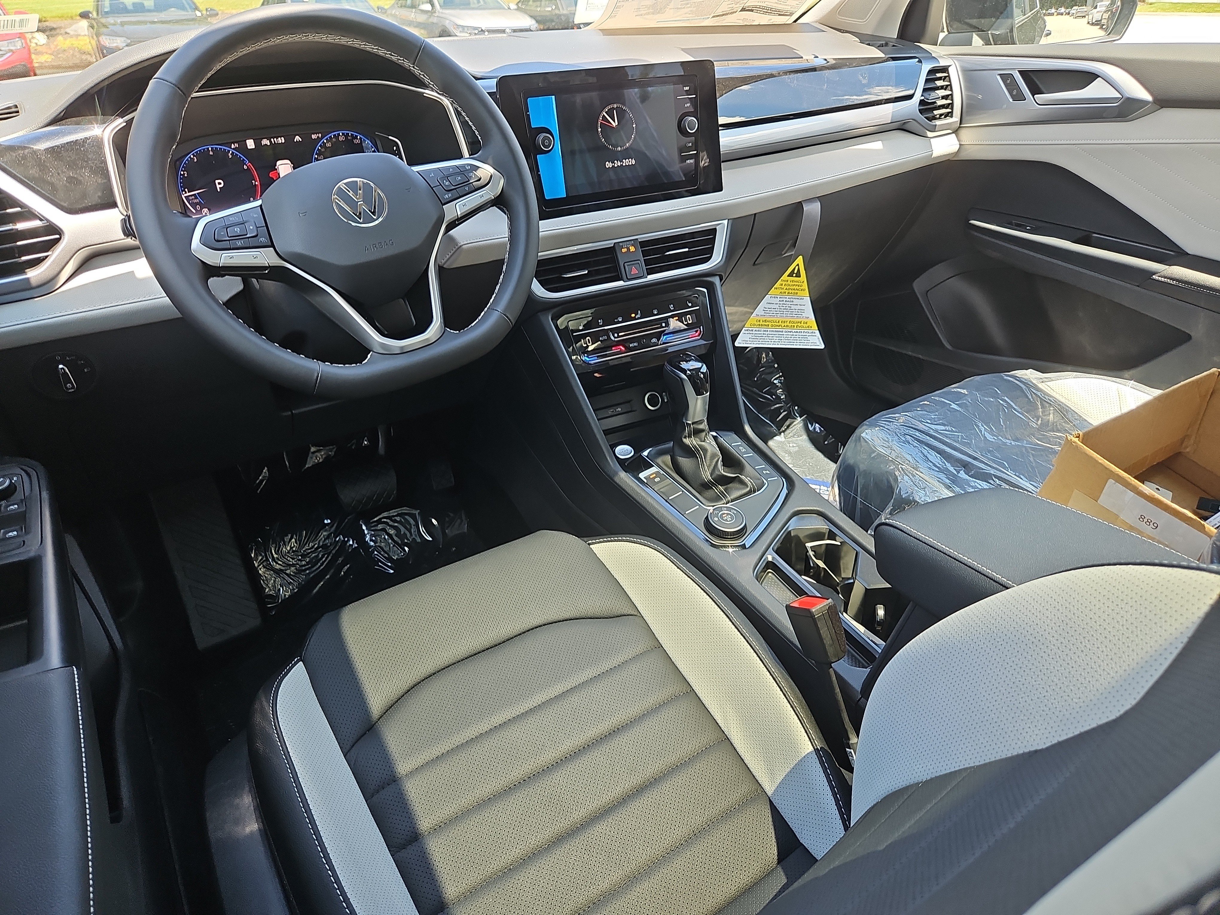 New 2026 Volkswagen Taos SEL AWD/4WD image 5