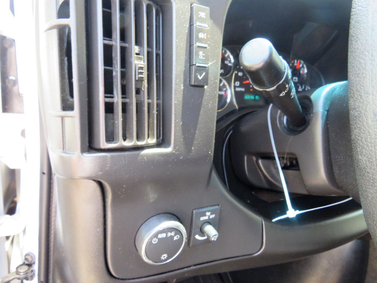 Used 2015 GMC Savana 2500 image 12