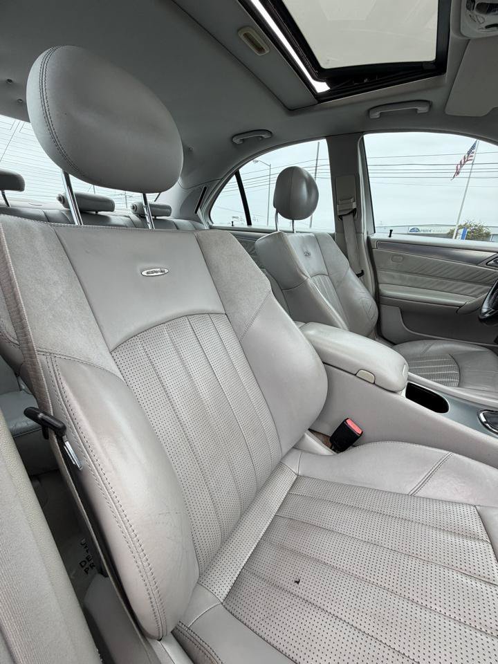 Used 2005 Mercedes-Benz C 55 AMG Sedan image 34