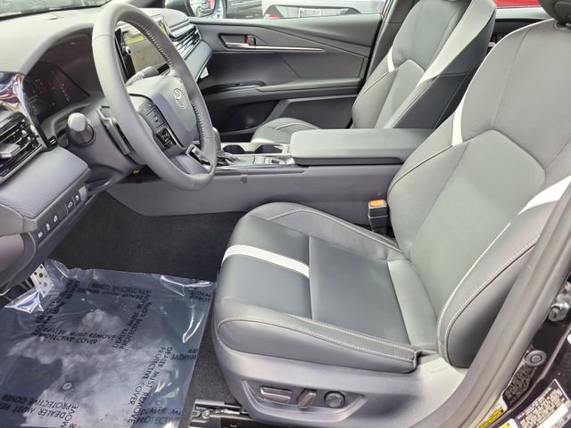 Used 2026 Toyota Camry SE w/ Multimedia Upgrade Package FWD image 17
