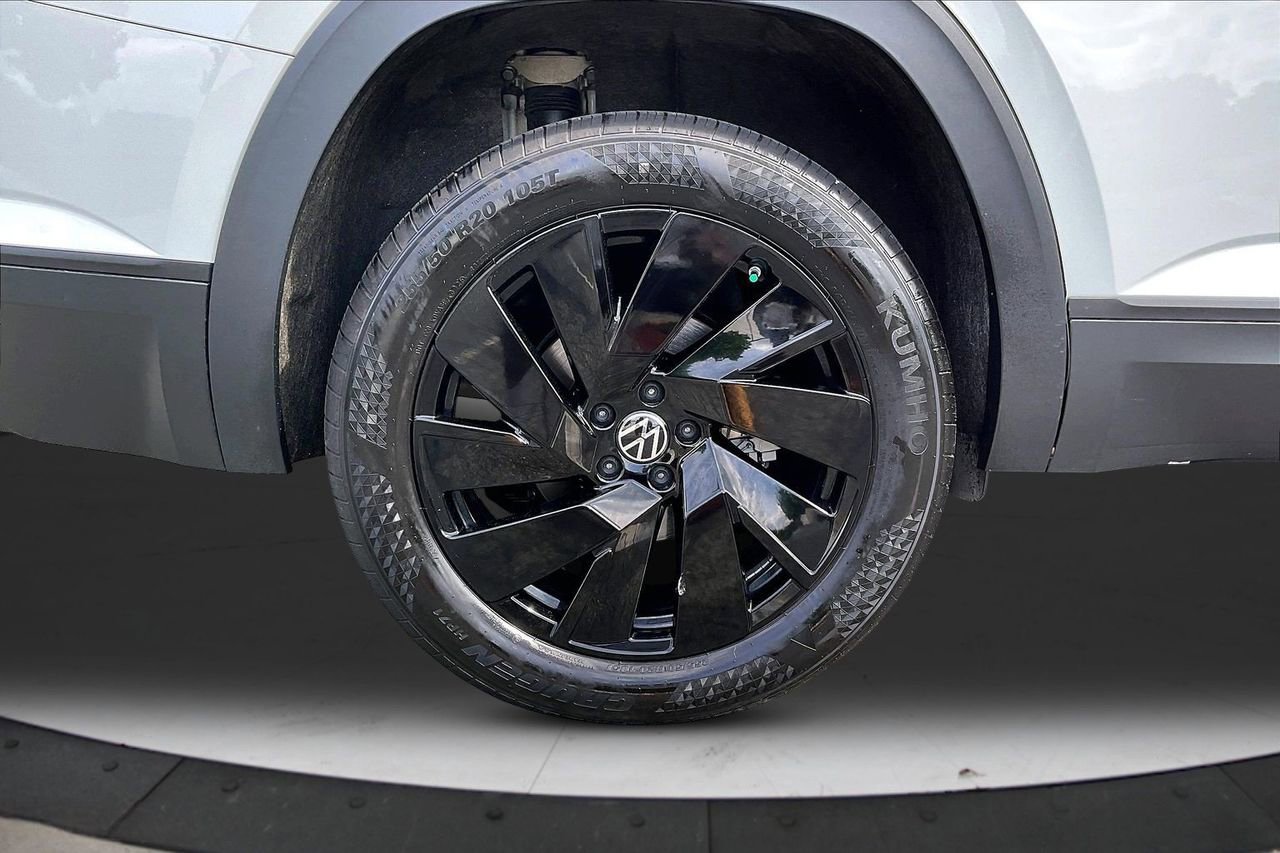 Used 2025 Volkswagen Atlas SE w/ Black Wheel Package AWD/4WD image 37