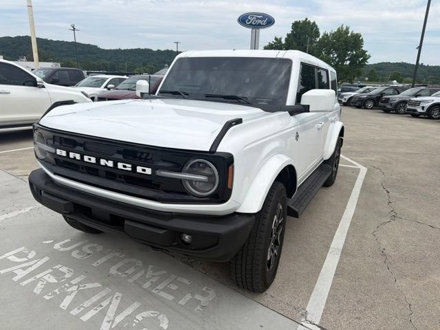 Certified 2025 Ford Bronco Outer Banks AWD/4WD image 2
