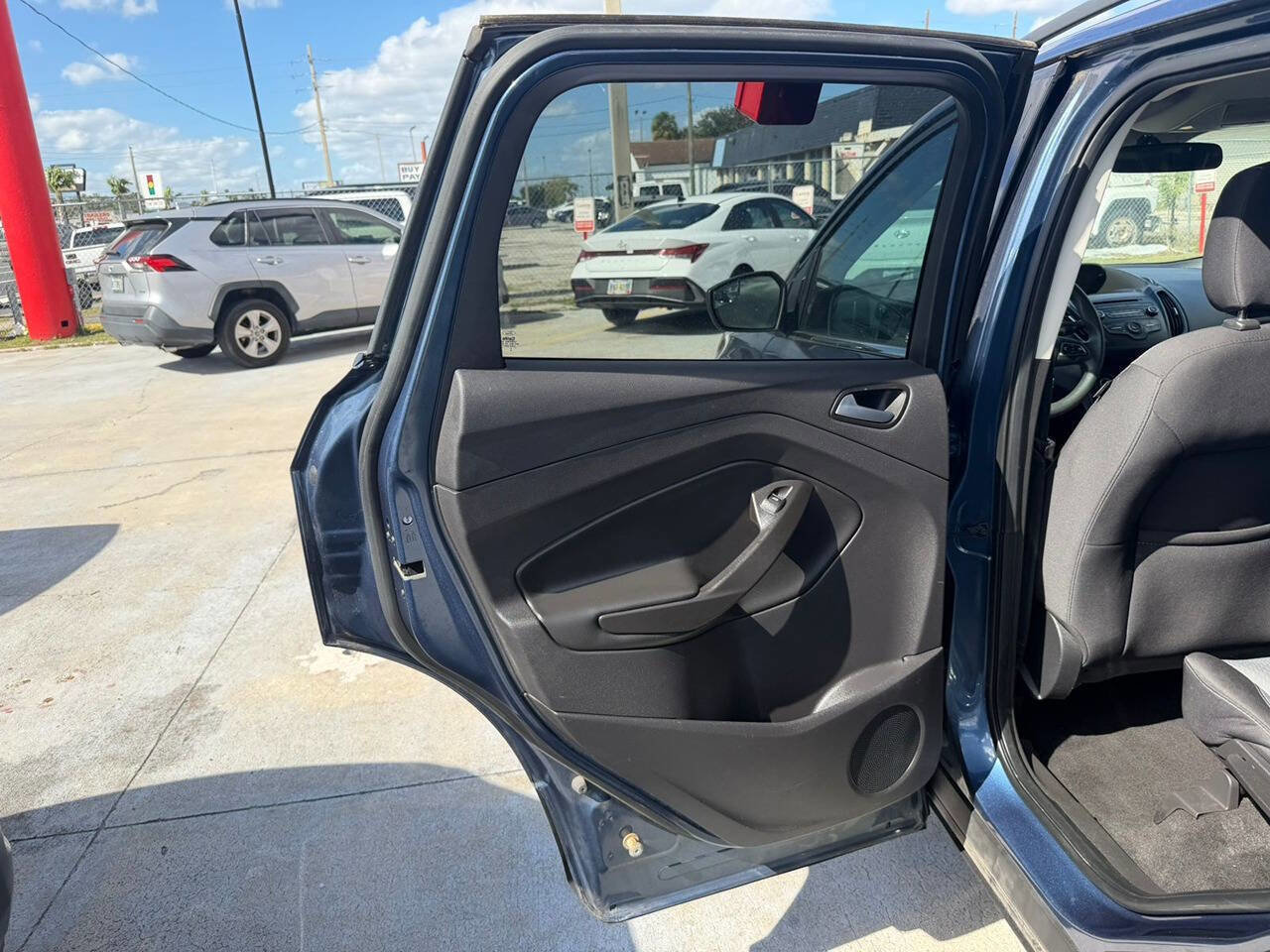 Used 2018 Ford Escape SE image 10