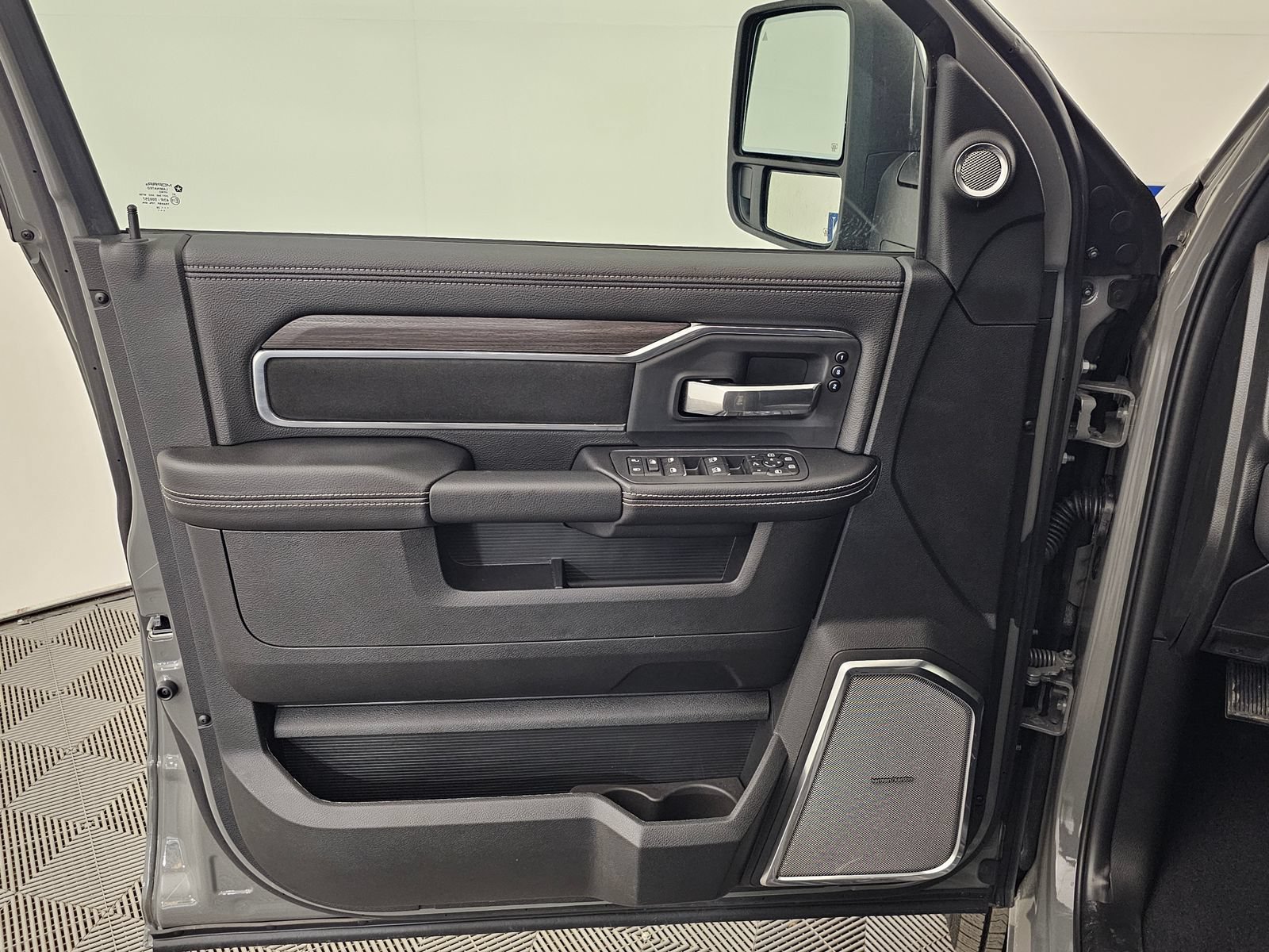 New 2026 RAM 3500 Laramie AWD/4WD image 2