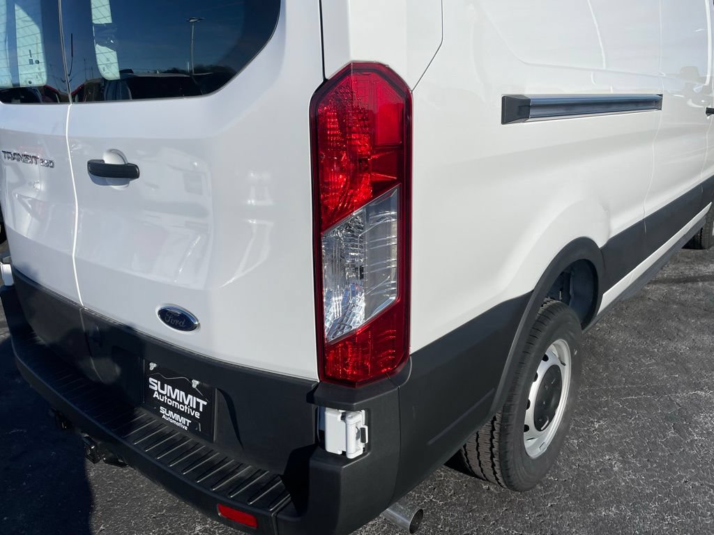 New 2025 Ford Transit 250 Low Roof w/ Load Area Protection Package RWD image 34