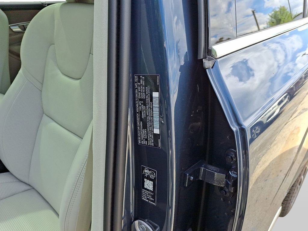 New 2026 Volvo XC90 B6 Ultra image 18