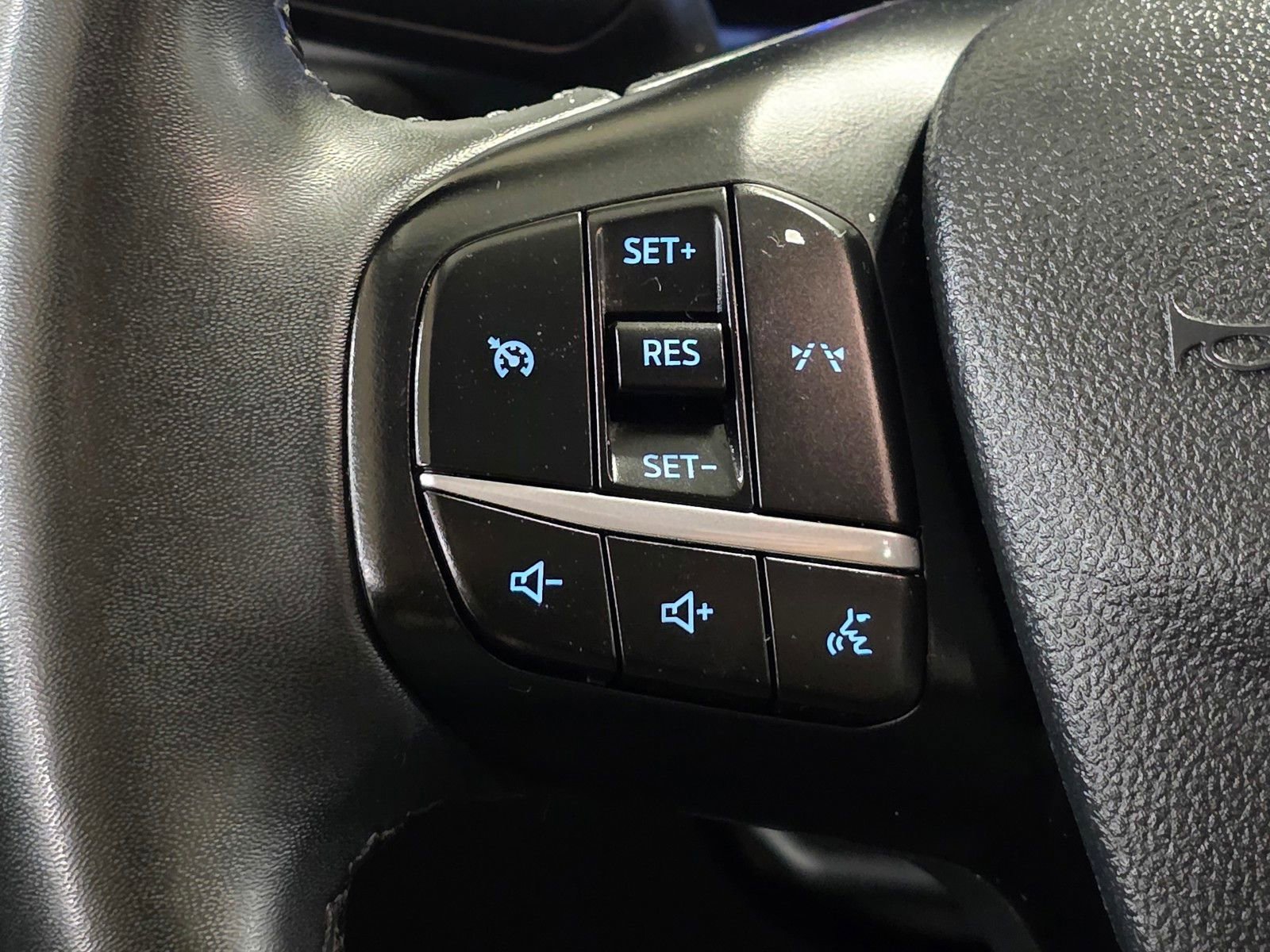 Used 2023 Ford Escape Active image 32