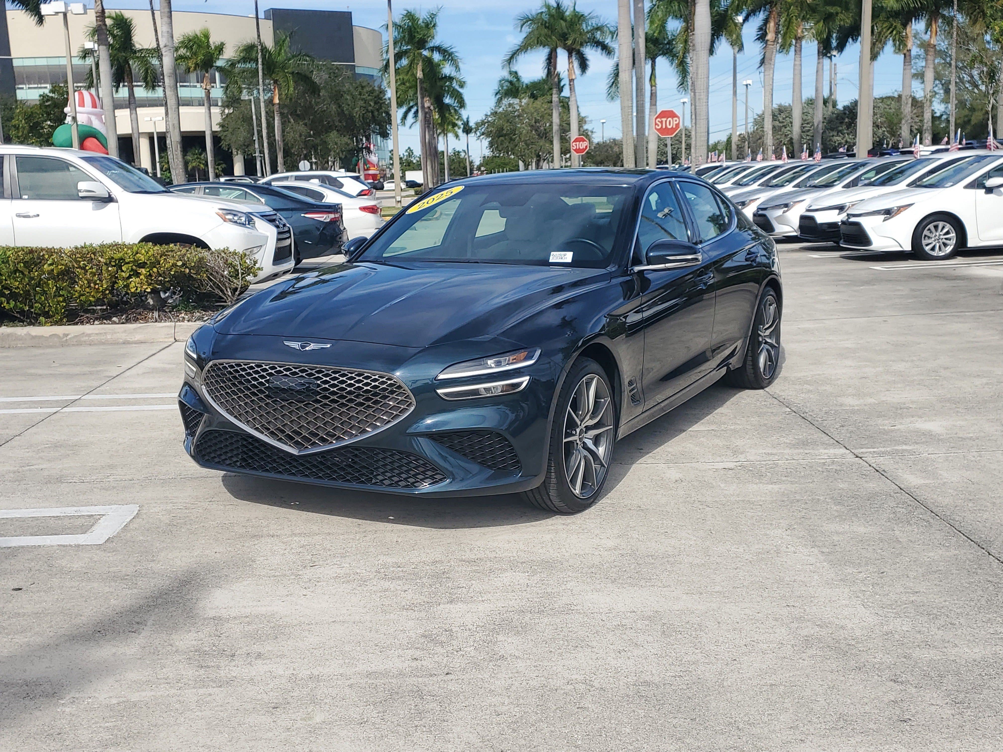 Used 2025 Genesis G70 2.5T image 7