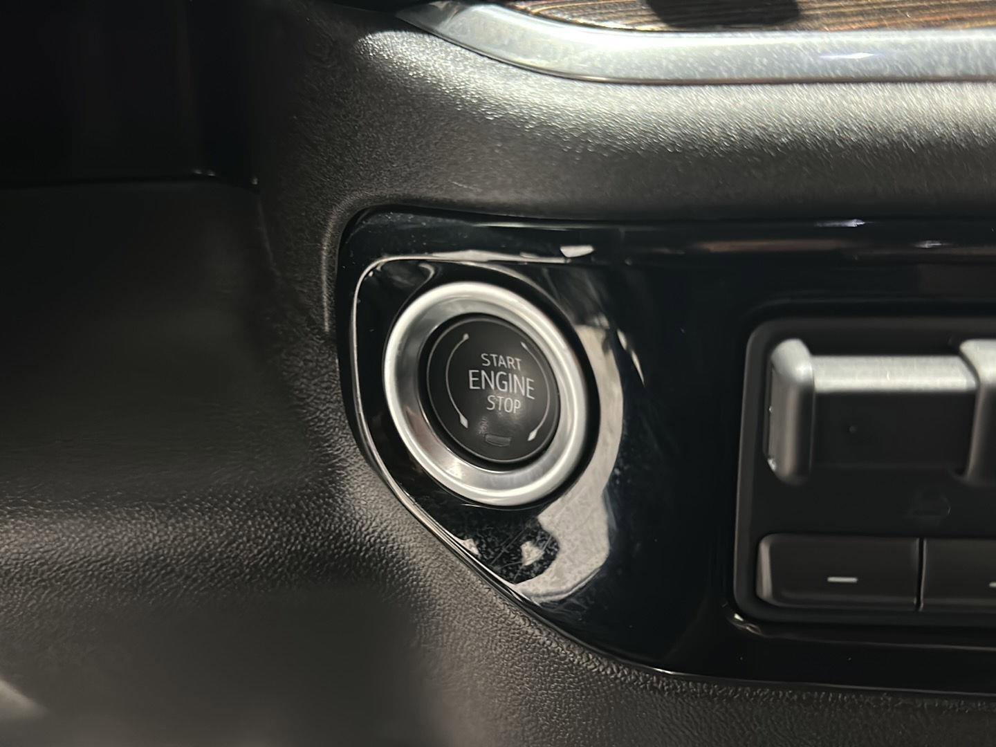 Used 2024 GMC Sierra 1500 SLE image 21