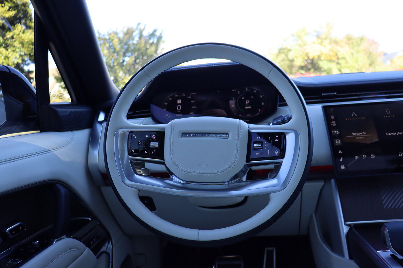 Used 2025 Land Rover Range Rover Autobiography AWD/4WD image 24