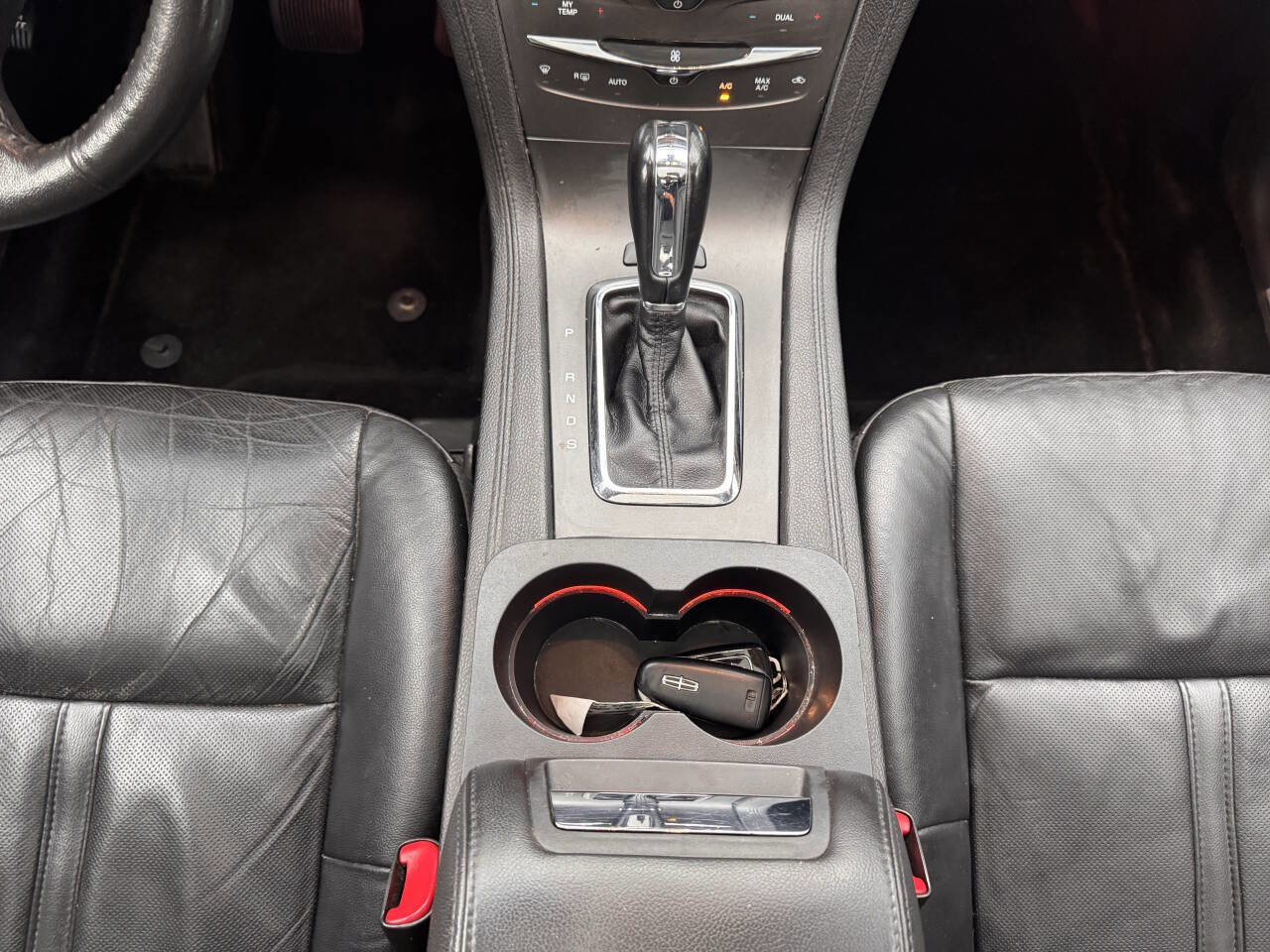 Used 2019 Lincoln MKT AWD image 23