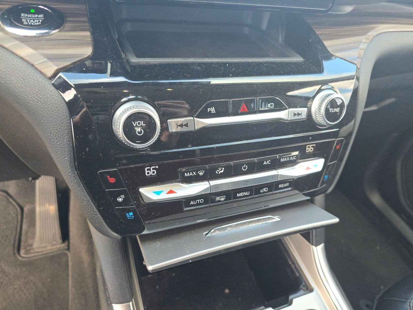 Used 2021 Ford Explorer Limited w/ Equipment Group 301A image 16