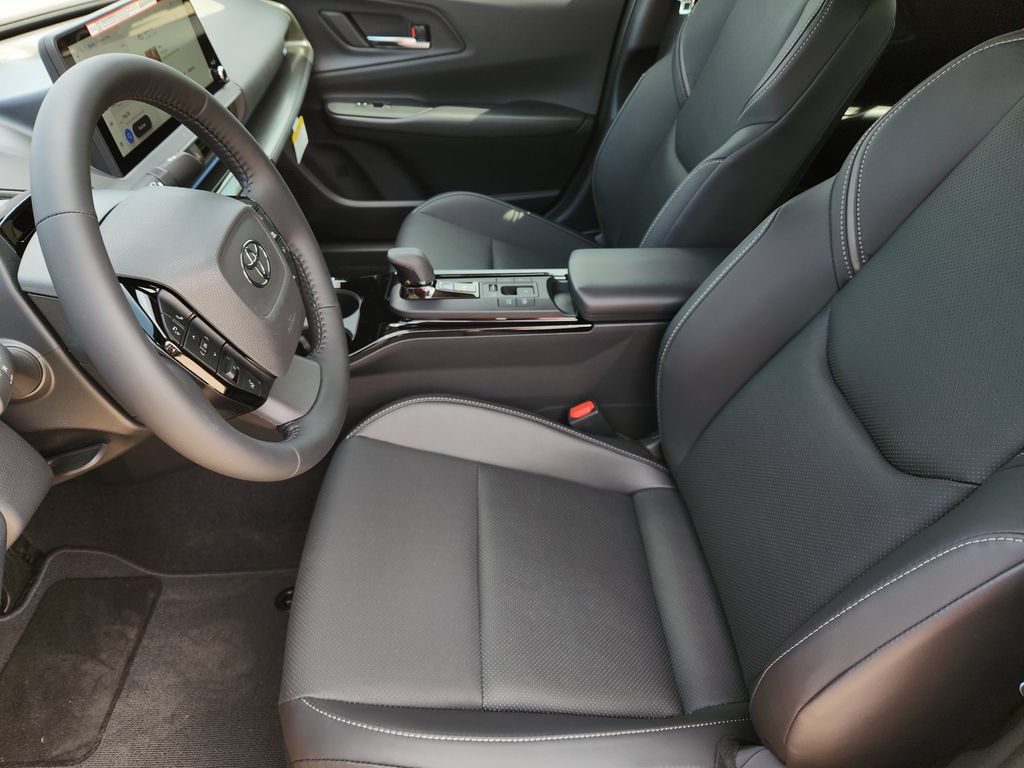 New 2026 Toyota Prius Plug-In Hybrid FWD image 10