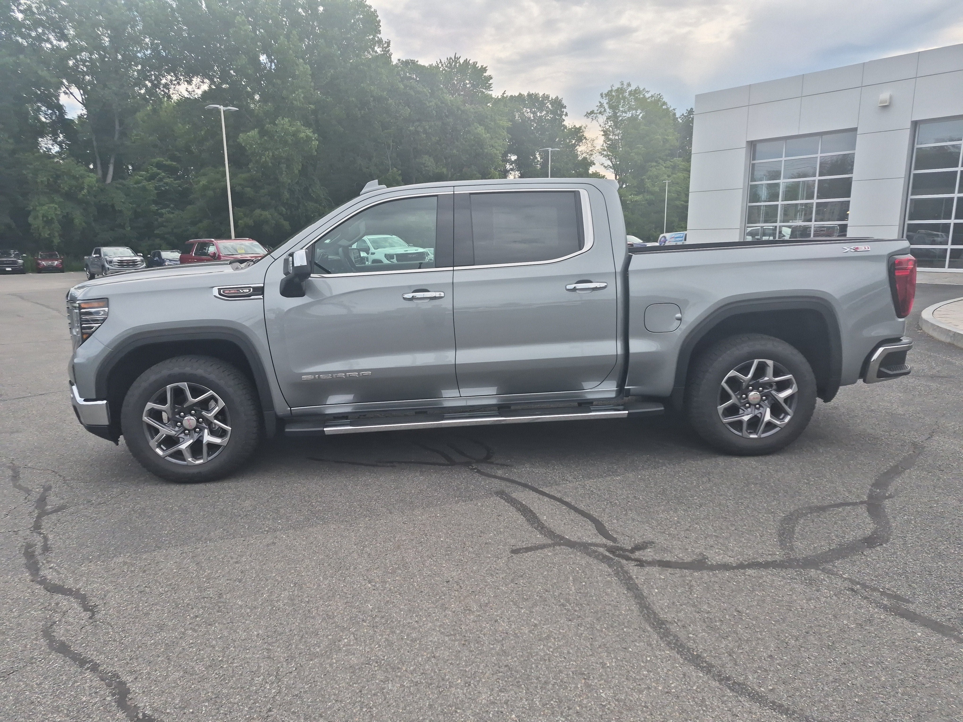 Used 2026 GMC Sierra 1500 SLT w/ SLT Premium Plus Package AWD/4WD image 16